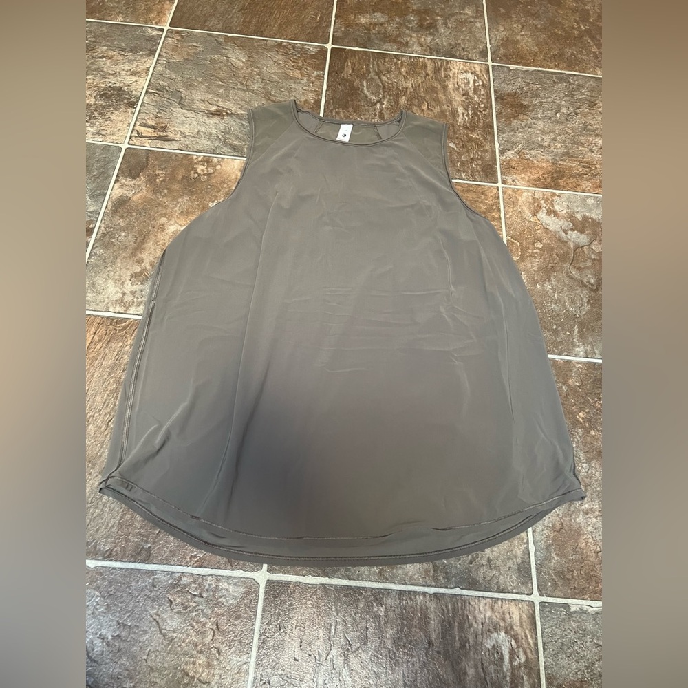 Lululemon tank top